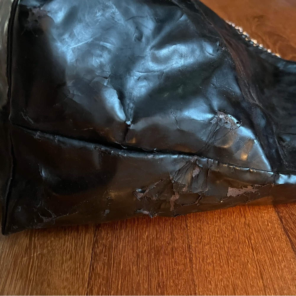 Chanel Vintage Cabas Patent Leather Tote Black XL preowned 2008 - Picture 7 of 16